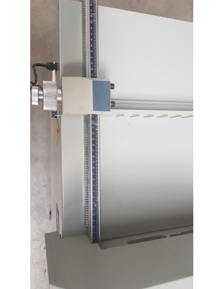 Gilotyna elektryczna 450V+ od góry