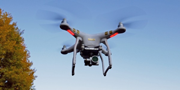 Na co zwrócić uwagę przy zakupie drona?
